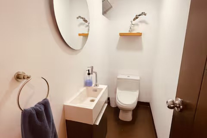 Quiet flat in the heart of Barranco w/ workspace - 9