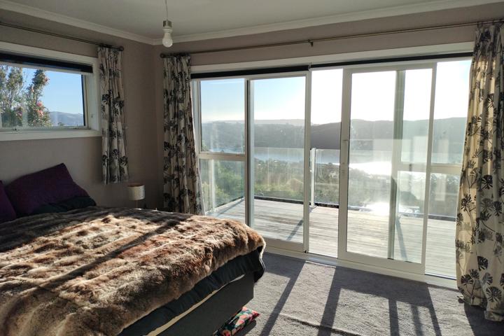 Spacious sunny home with Seaviews - 4