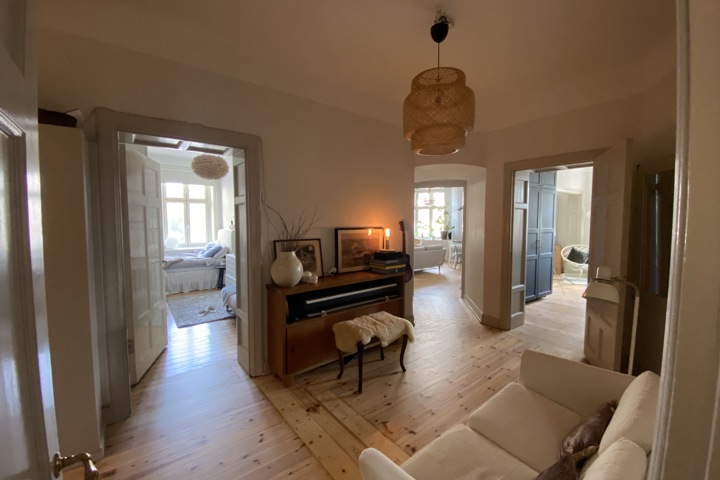 Bright & Modern Turn-of-the-Century City Home - 4