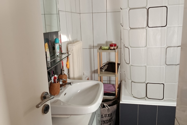 Our seaside home with backyard and workspaces - 8