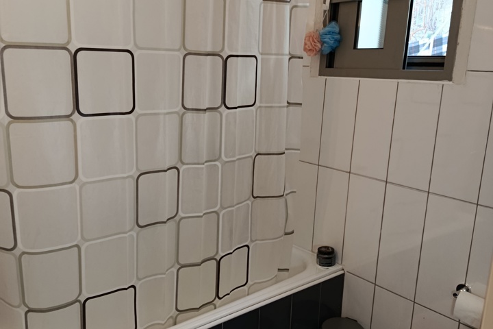 Our seaside home with backyard and workspaces - 9