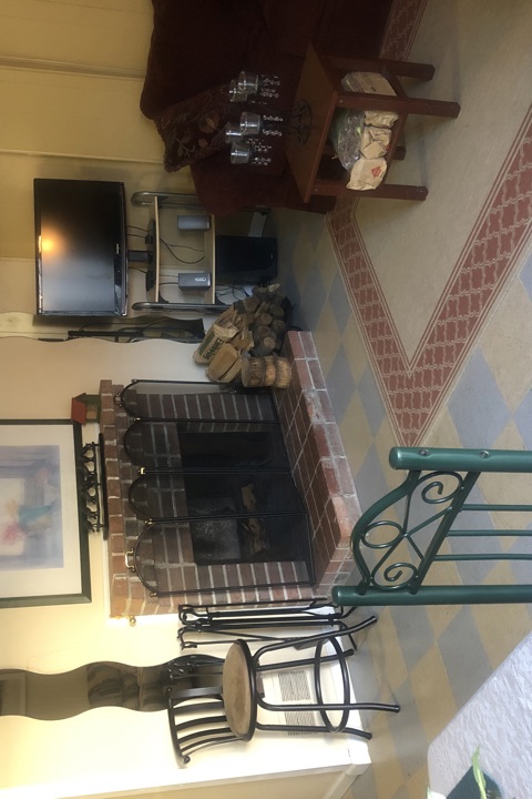 Spacious will set up basement apartment - 1