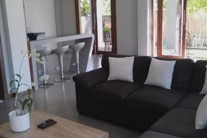 Beautiful villa just 5 minutes from the beach, loc - 2