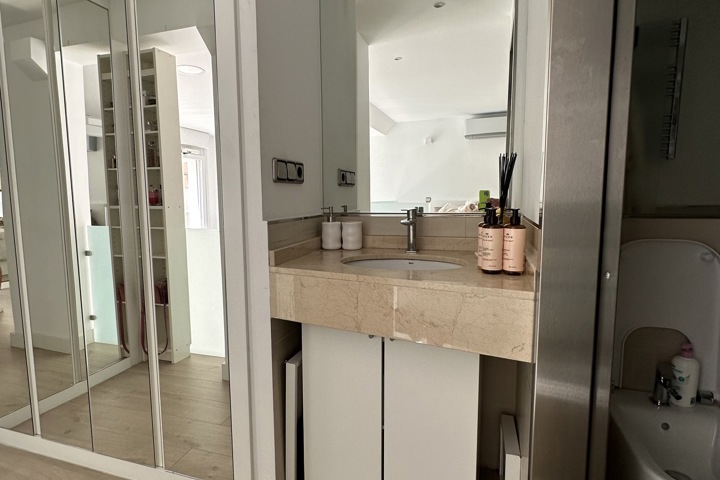 Loft near Football stadium S. Bernabeu - 10