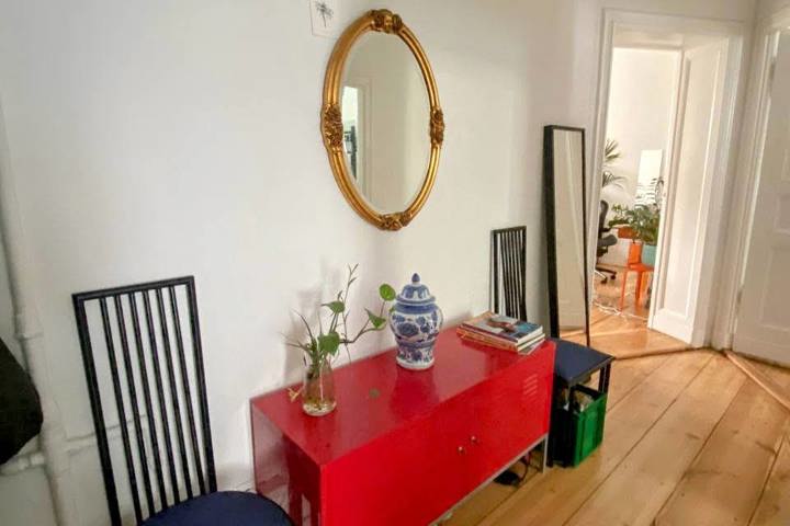 Cozy altbau apt in Neukolln - 1