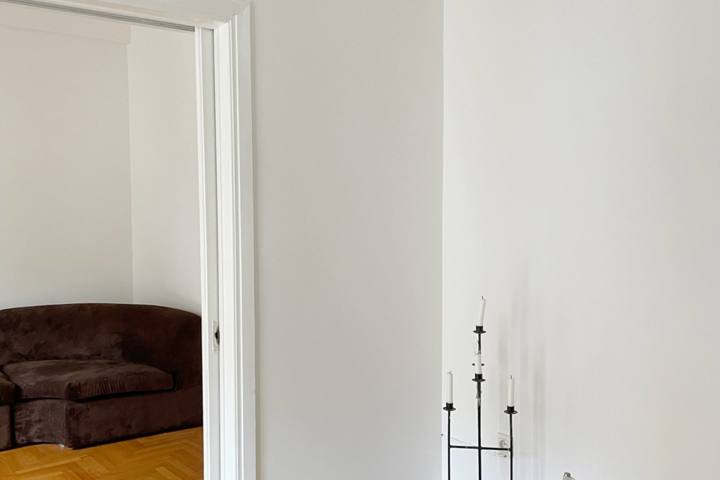 Bright & Stylish 85m² Apartment in the Heart of Ex - 2