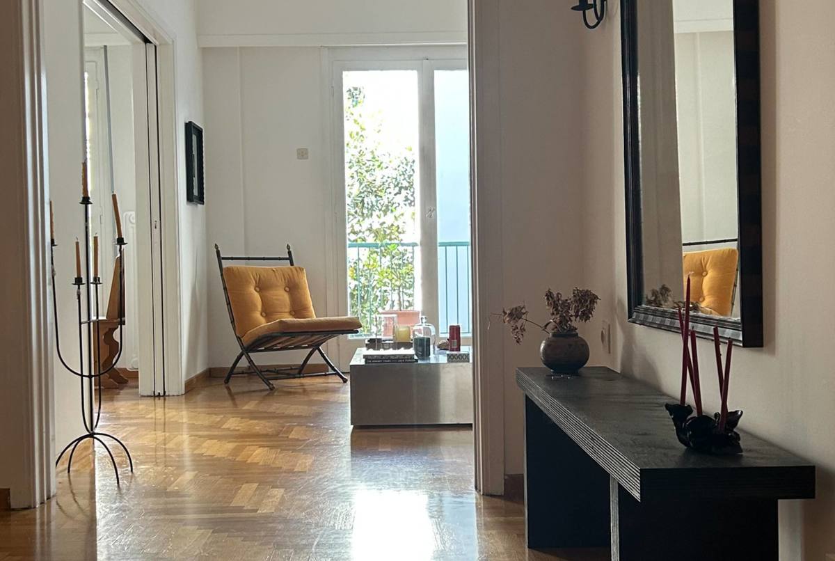 Bright & Stylish 85m² Apartment in the Heart of Ex