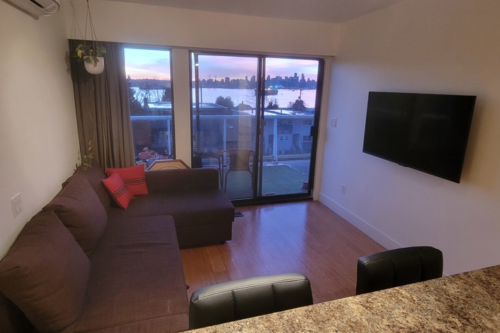 Amazing city view in a vibrant neighborhood. - 1