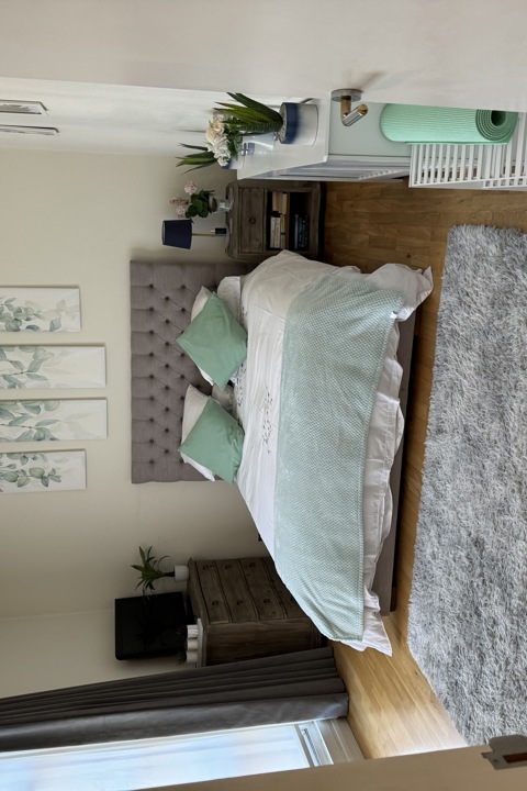 Bright flat overlooking park in London - 1