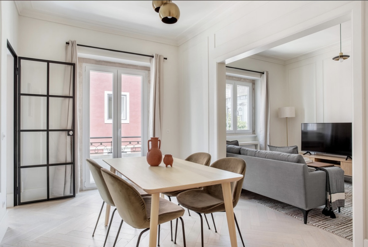 Modern 2 bedroom apartment in the heart of Lisbon