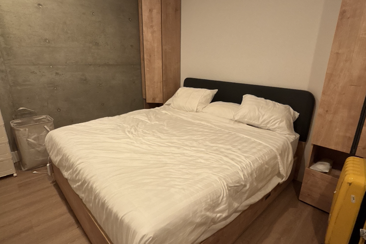 Luxury apt in DTLA - 4