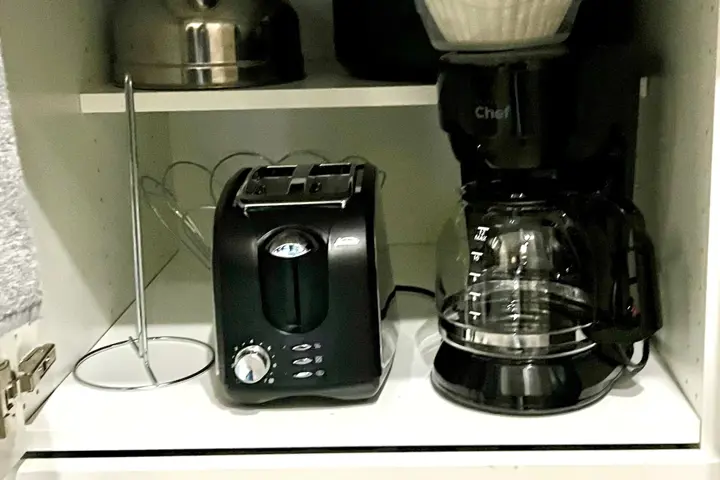 Elegant and Minimalist Studio - 7