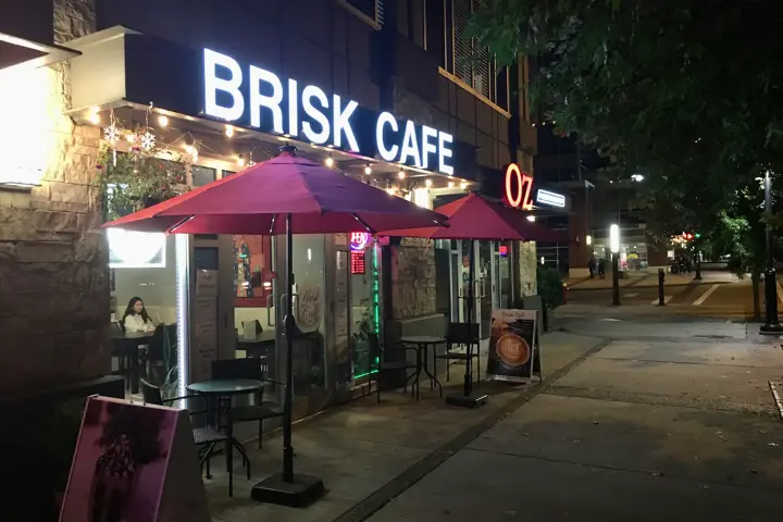 Elegant and Minimalist Studio - 11