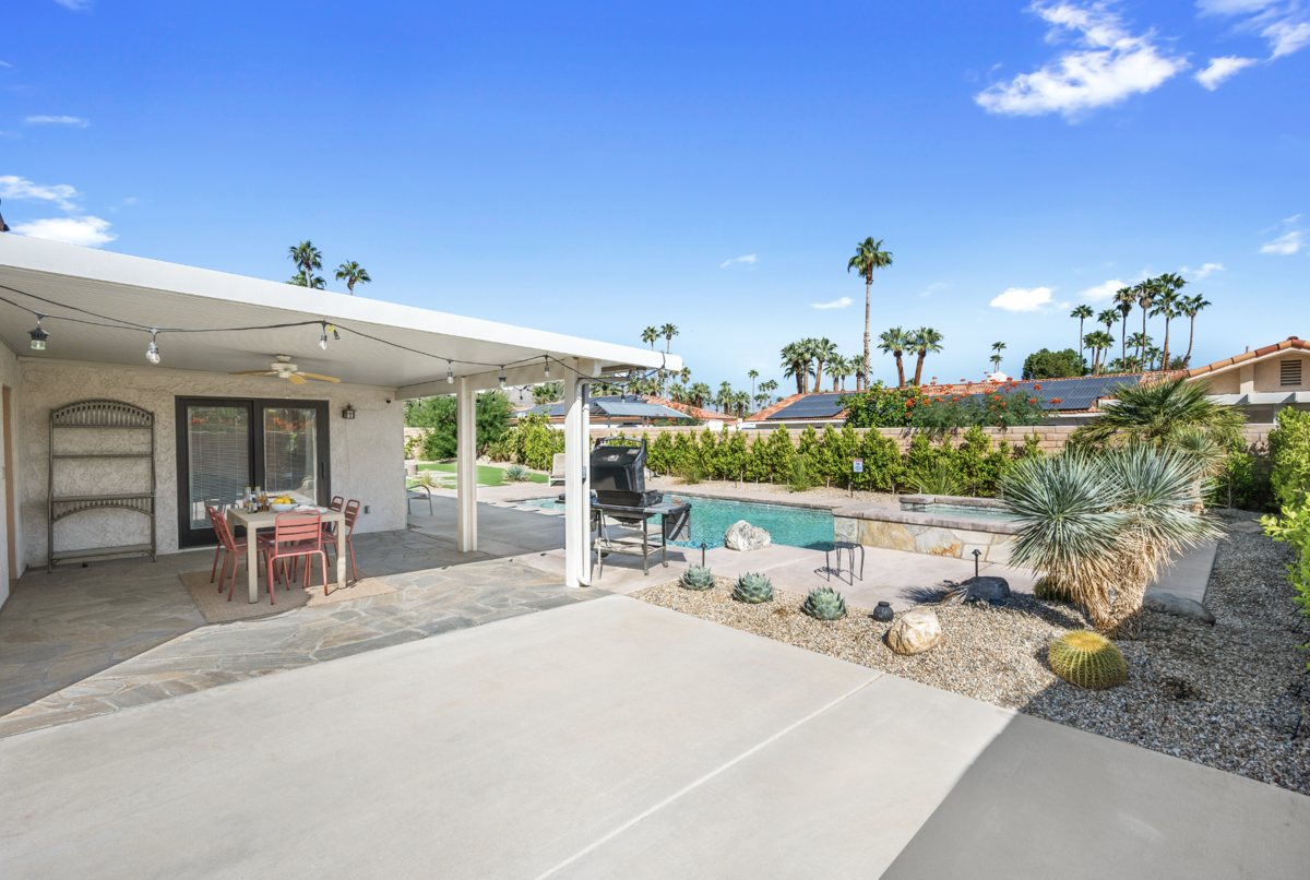 Private Palm Springs Oasis with Mountain Views
