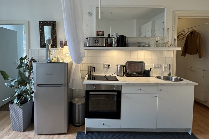 Bright City Apartment – Central &amp; Quiet - 7