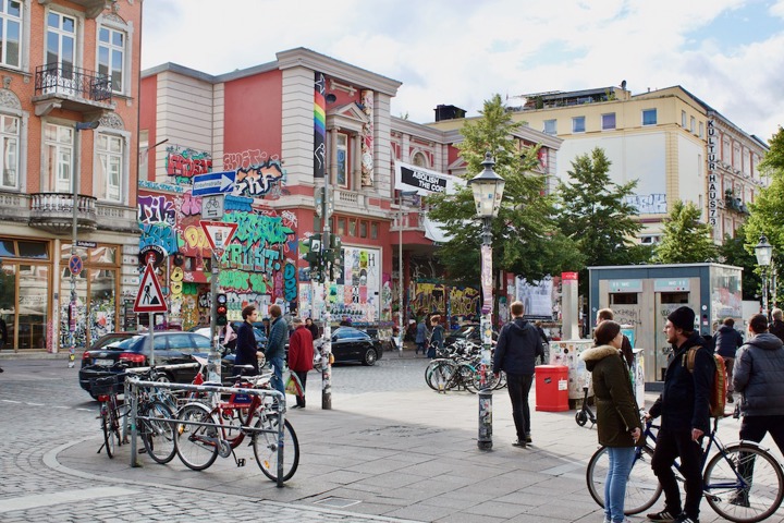 Studio apartment in central Hamburg, Germany - 12