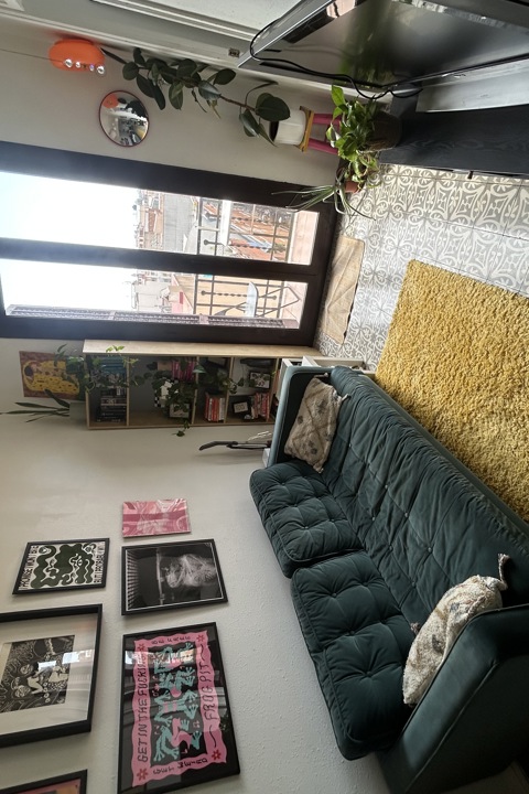 Equipped apartment with balcony & lots of light - 1