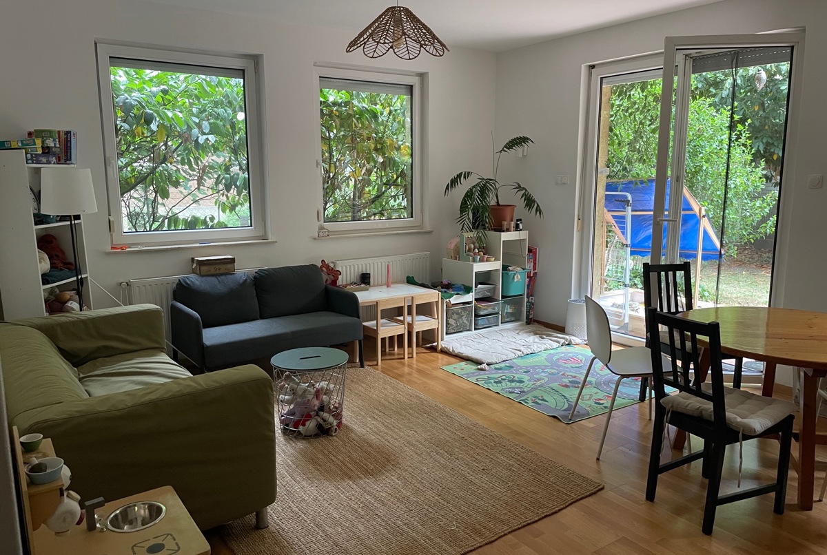 Family flat with garden access near city park