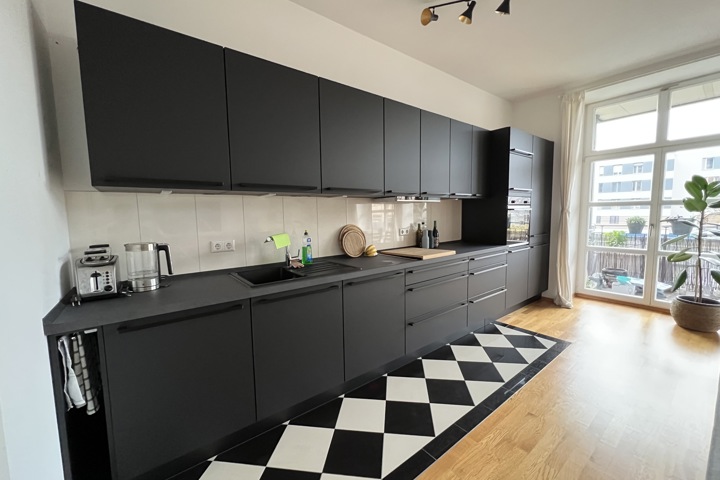 Centrally located, furnished maisonette apartment - 1