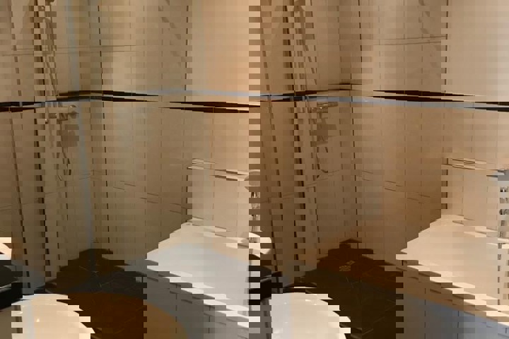 Centrally located, furnished maisonette apartment - 6