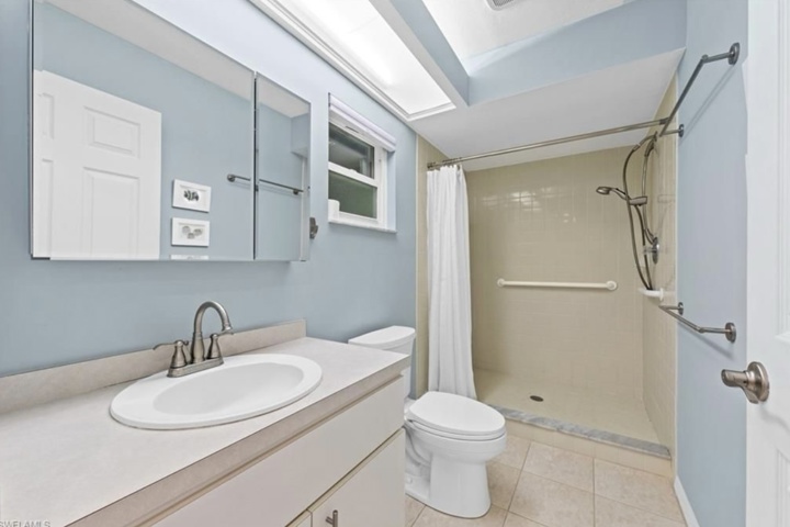 4/3 in downtown Bonita springs - 13