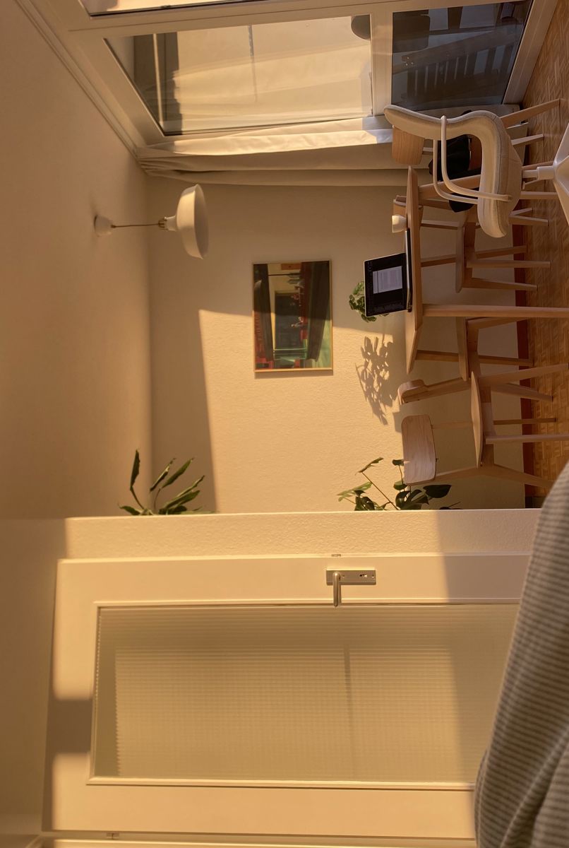 Bright 4th-Floor Studio with Balcony with View