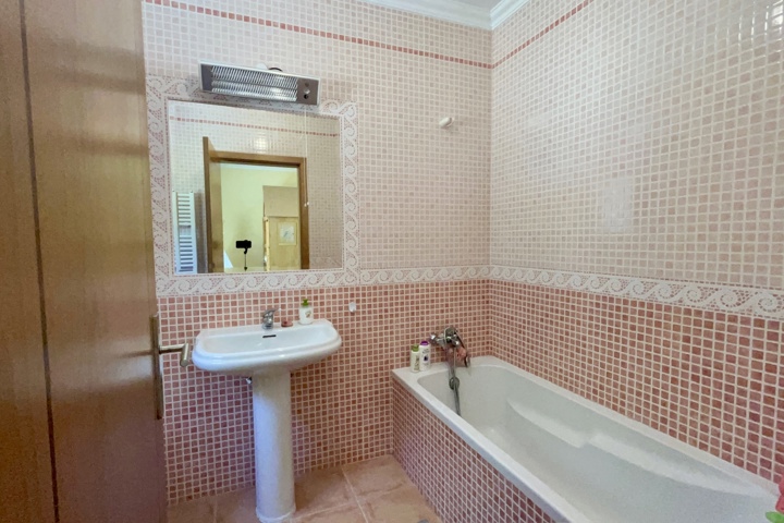 Quiet Villa near Óbidos, fast Internet, airport 1h - 14