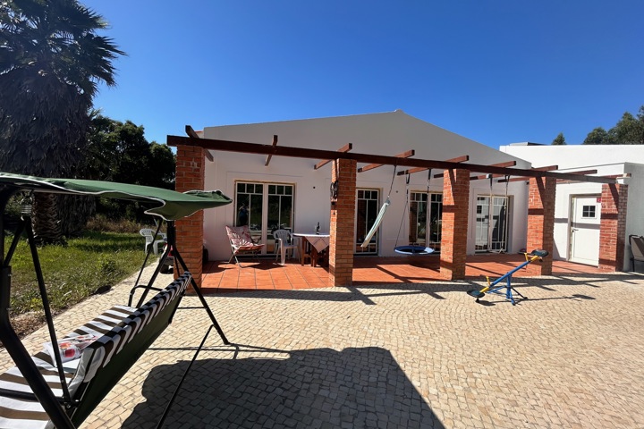 Quiet Villa near Óbidos, fast Internet, airport 1h - 10