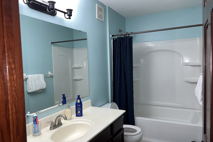 Home in a Serene environment near downtown - 2