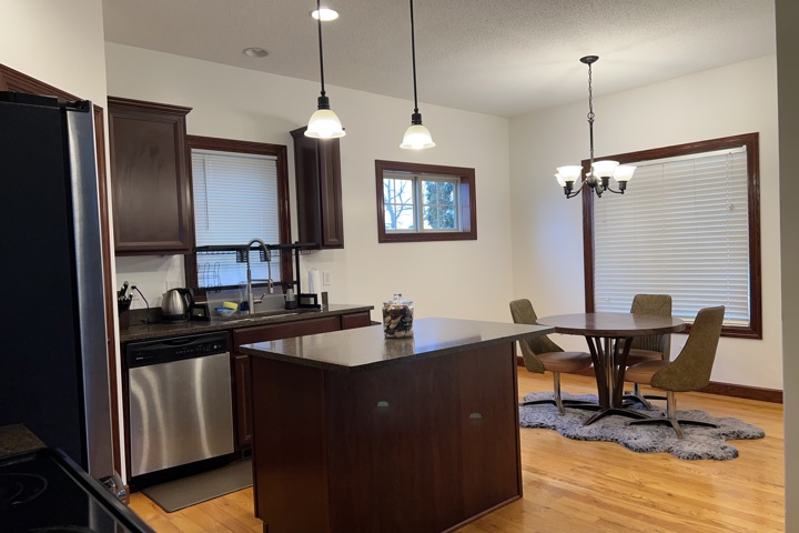 Home in a Serene environment near downtown - 3