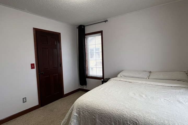 Home in a Serene environment near downtown - 6