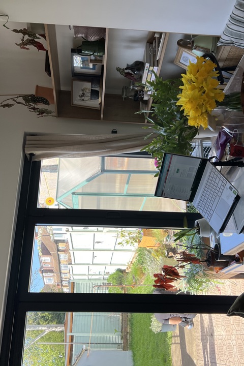 A cozy home 40 min away from central London - 1