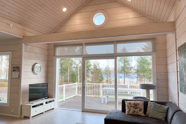 Lakeside house - 4