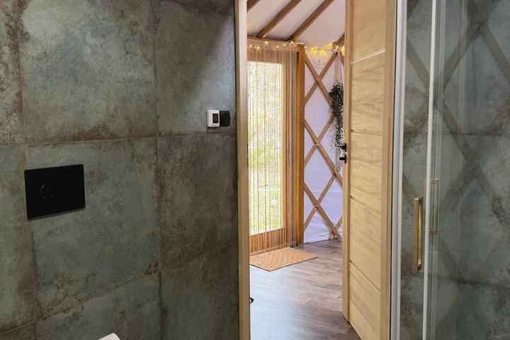 Yurt at lake with jacuzzi close to Warsaw - 10