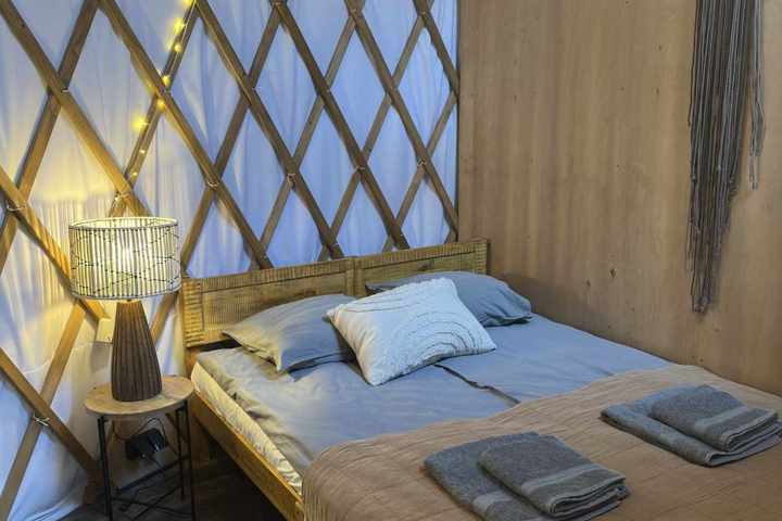 Yurt at lake with jacuzzi close to Warsaw - 4
