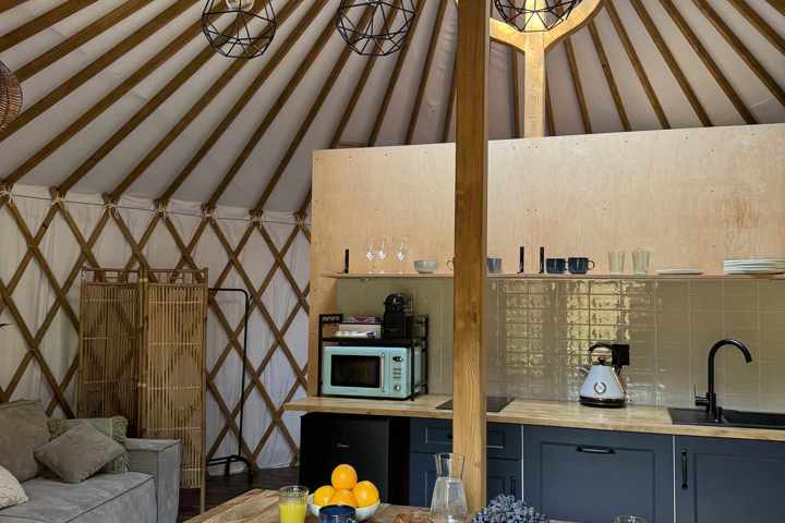 Yurt at lake with jacuzzi close to Warsaw - 6