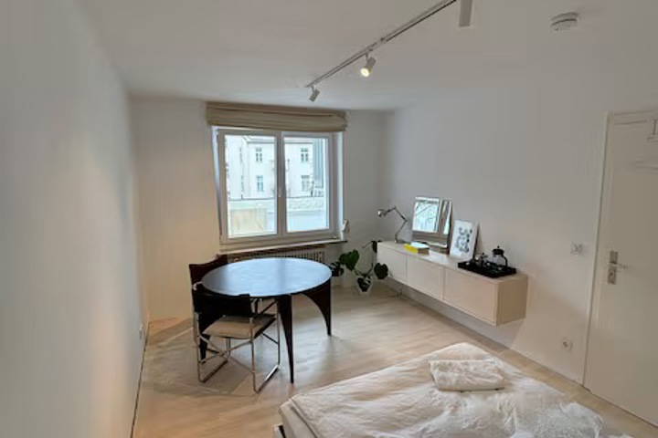 Cozy &amp; bright flat in most central area of Munich - 3