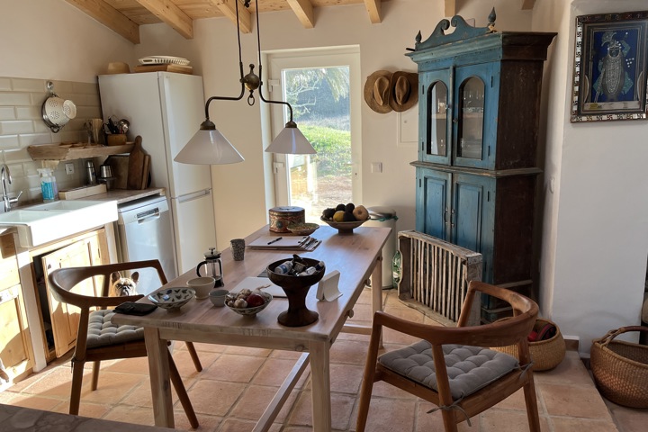 COSY. RUSTIC. HOME  NEAR  THE. OCEAN - 2