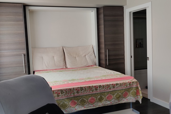 City Condo 1BR - 3