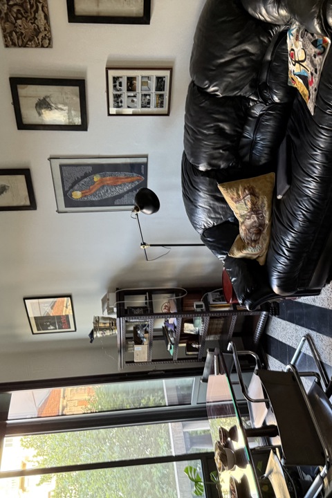 Bright, Artsy Milanese Apartment - 3