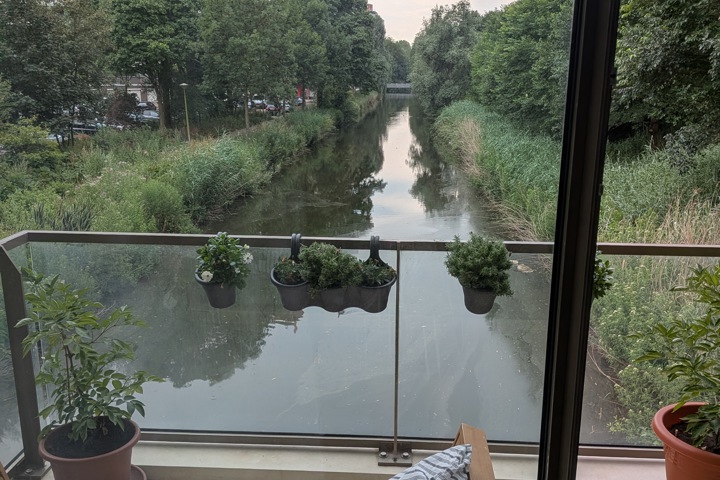 Modern apartment in chill Amsterdam Noord - 1