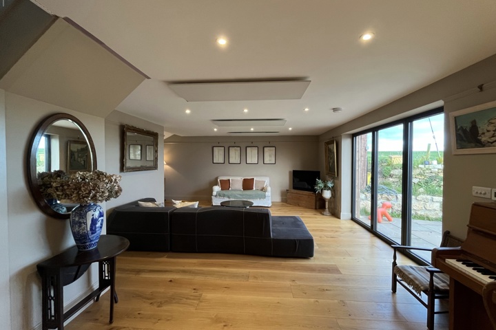 Cottage near the beach - 16