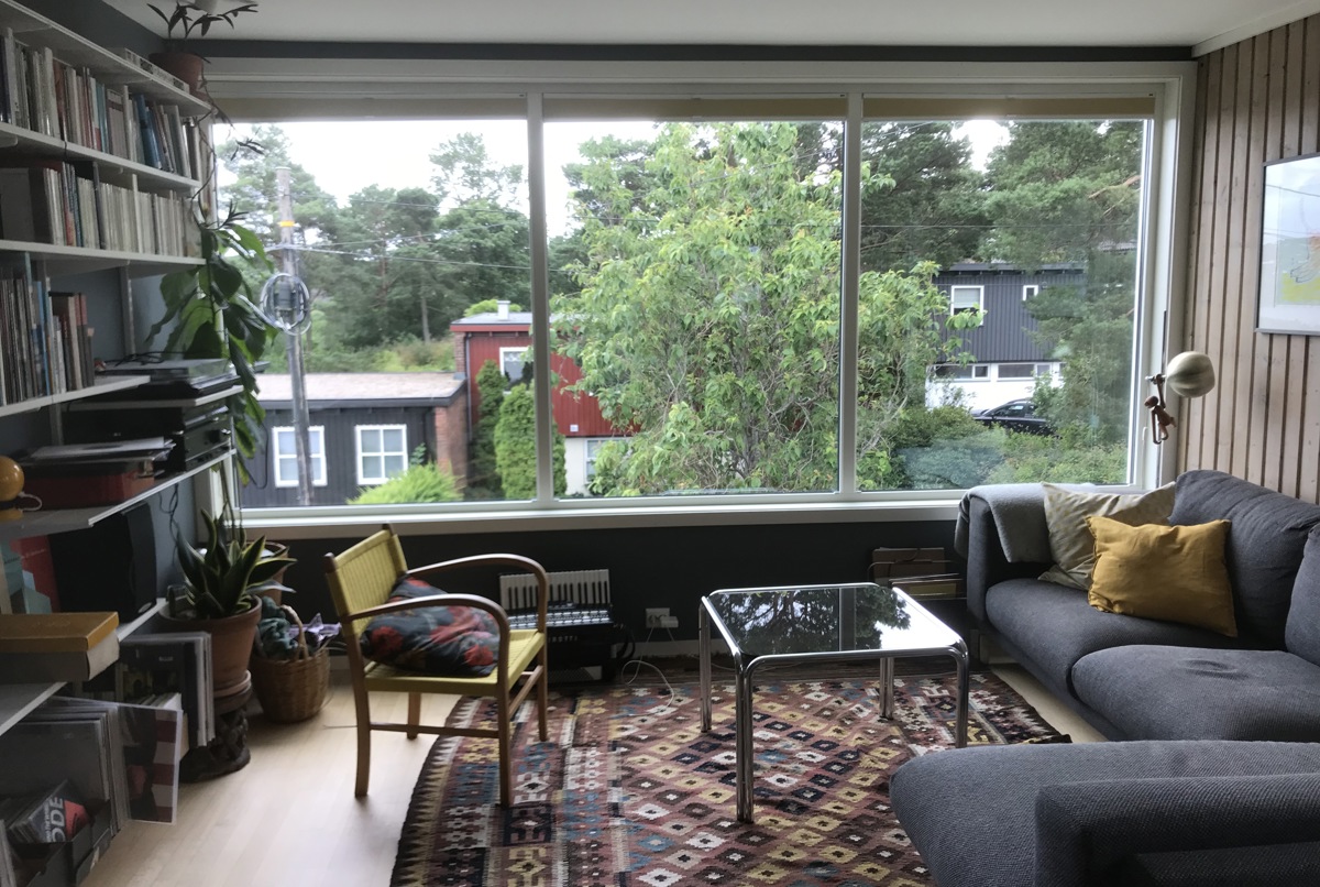 Artsy 60's atrium house with fantastic view