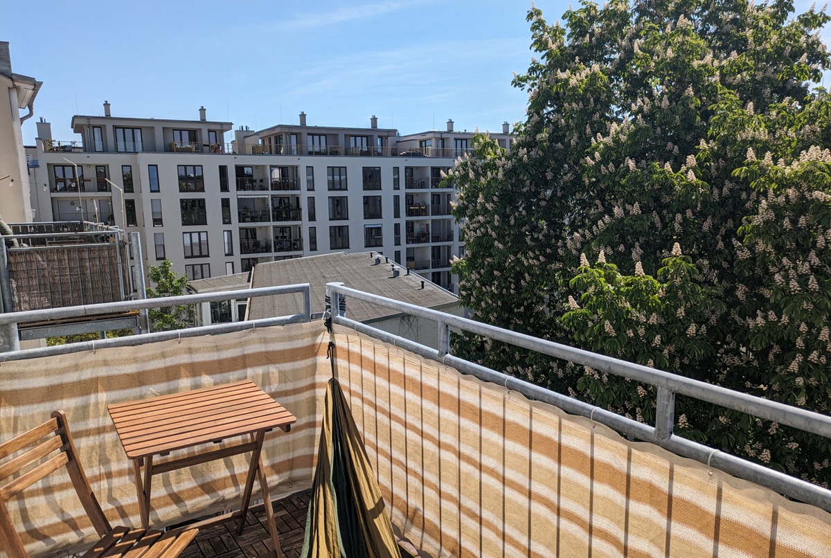 Sunny & quiet apartment close to Leipzig center