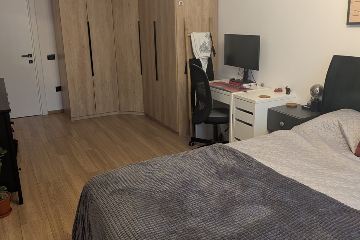 Modern 1-Bedroom with Dual Workstations - 4