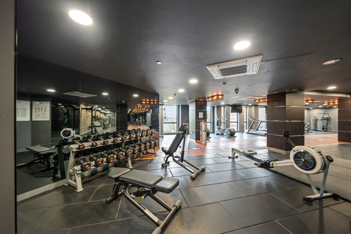 20th floor river view flat - 10