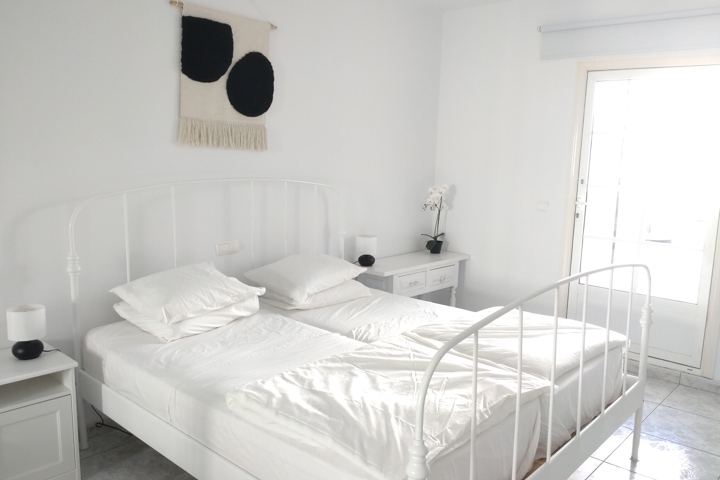 One bedroom apartment 2 minute walk from beach - 1