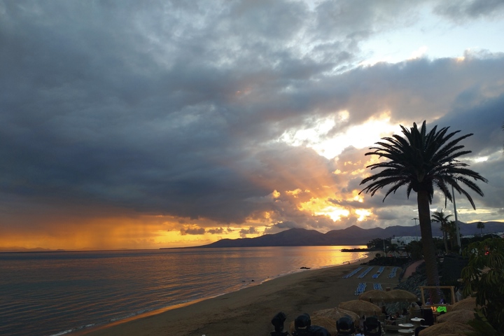 One bedroom apartment 2 minute walk from beach - 8