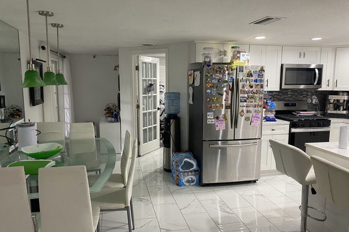 Full house 3 bed 2 bath with pool and jacuzzi - 1