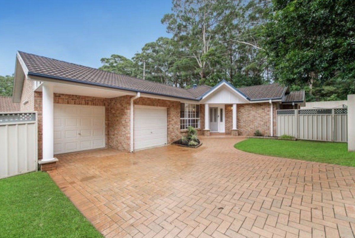 Cosy Coastal Retreat with Private Yards – 3km to S